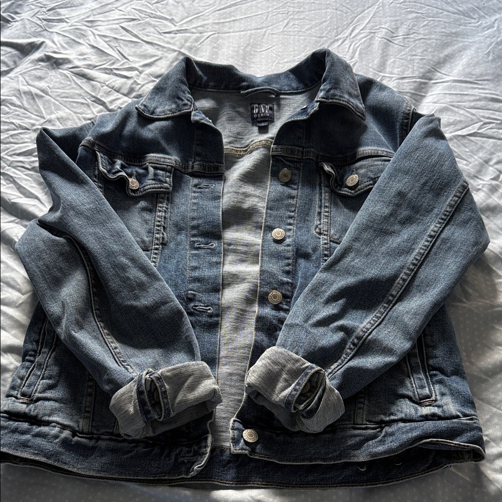 GAP Denim Jacket with Soft Gray Interior